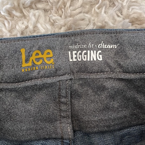Lee Modern Series Denim. Dream Legging - Picture 3 of 7
